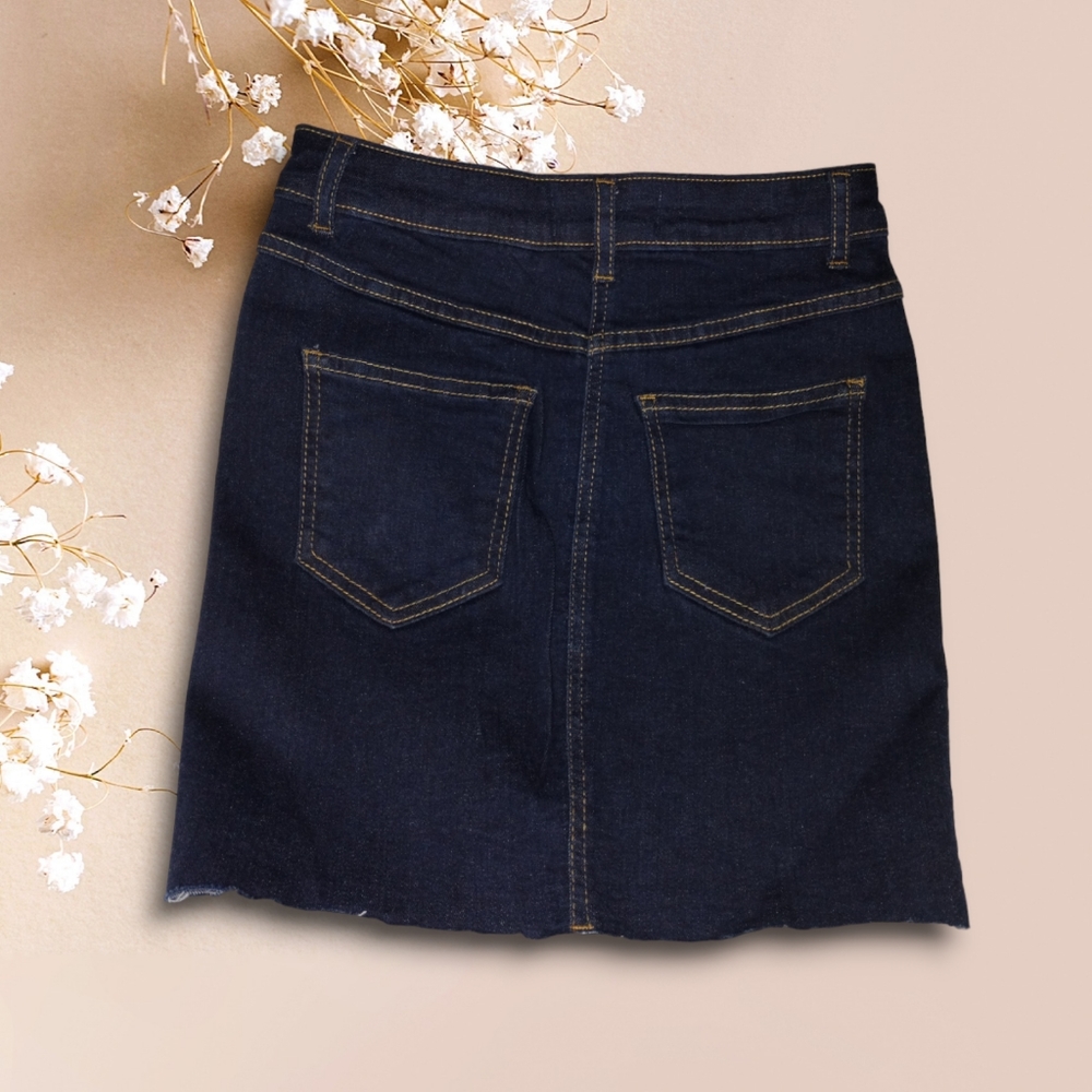 Skirt - Picture 2 of 2